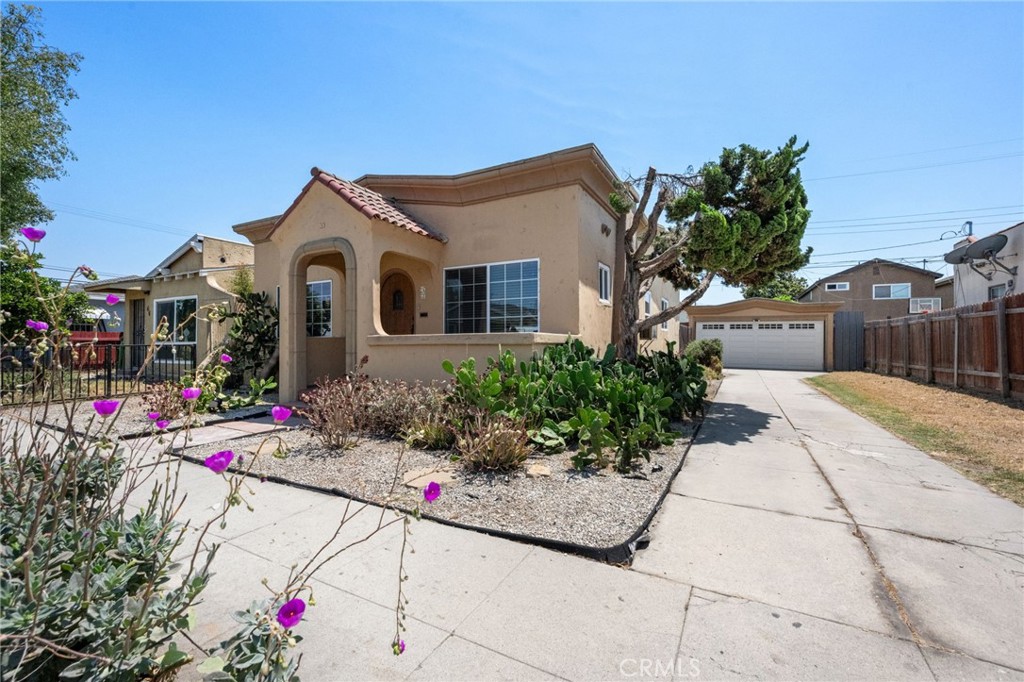 60 E Platt Street Property Photo 2