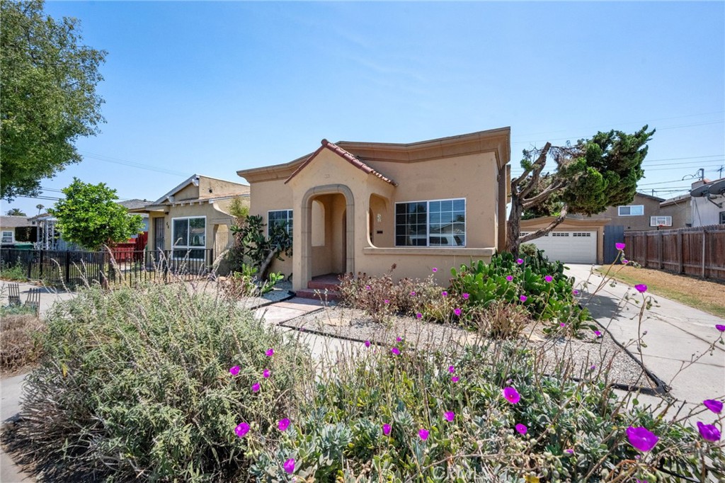 60 E Platt Street Property Photo 3