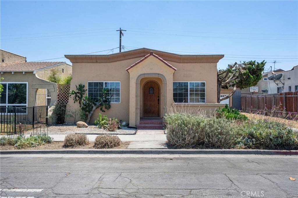 60 E Platt Street Property Photo 5