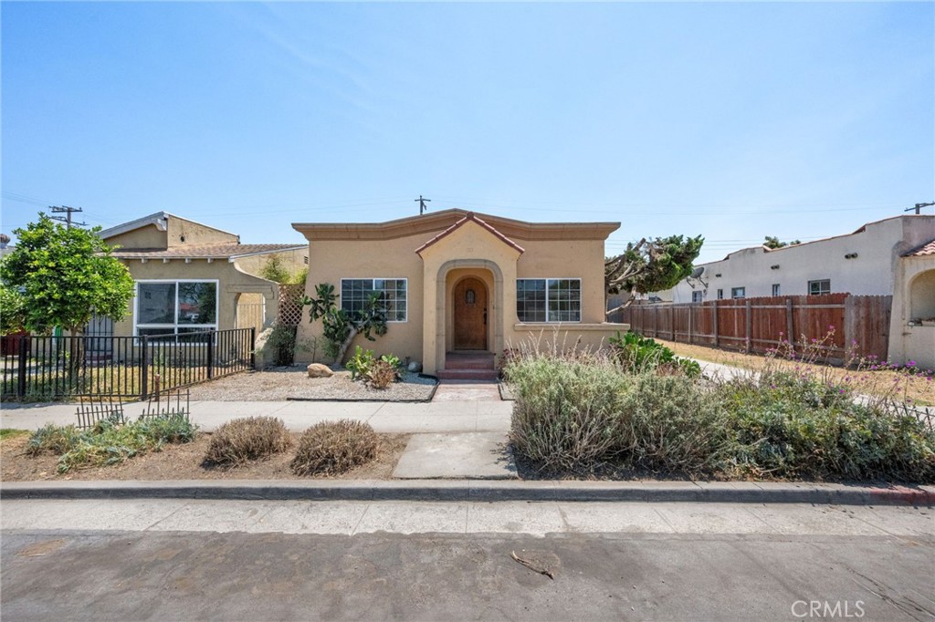 60 E Platt Street Property Photo 6