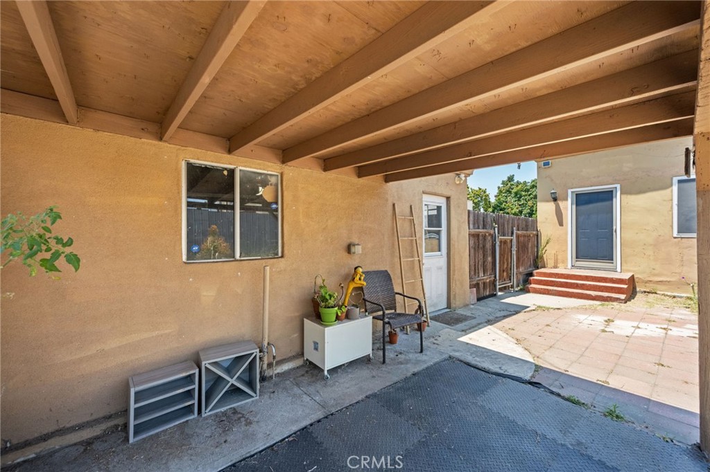 60 E Platt Street Property Photo 18