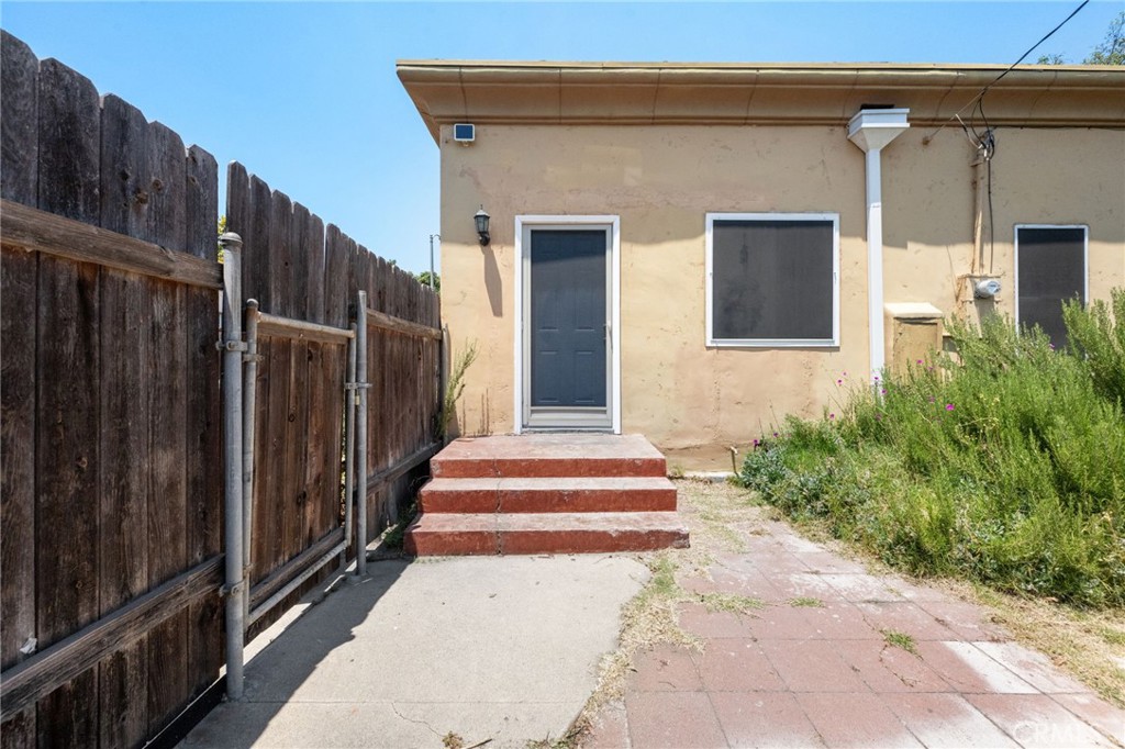 60 E Platt Street Property Photo 22