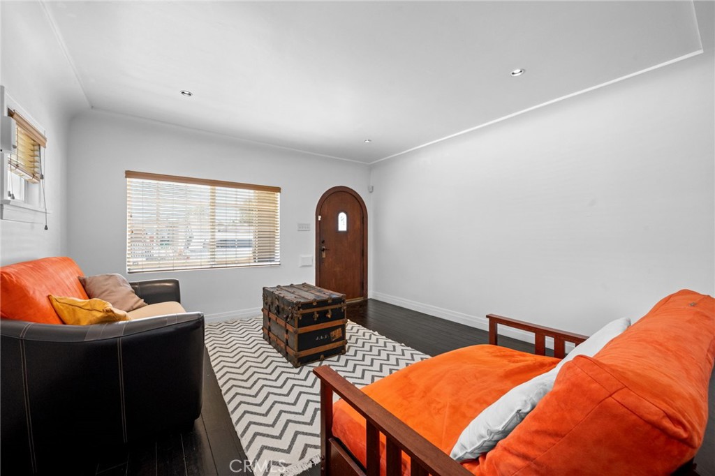 60 E Platt Street Property Photo 26