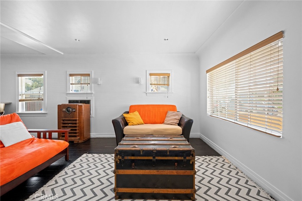 60 E Platt Street Property Photo 30