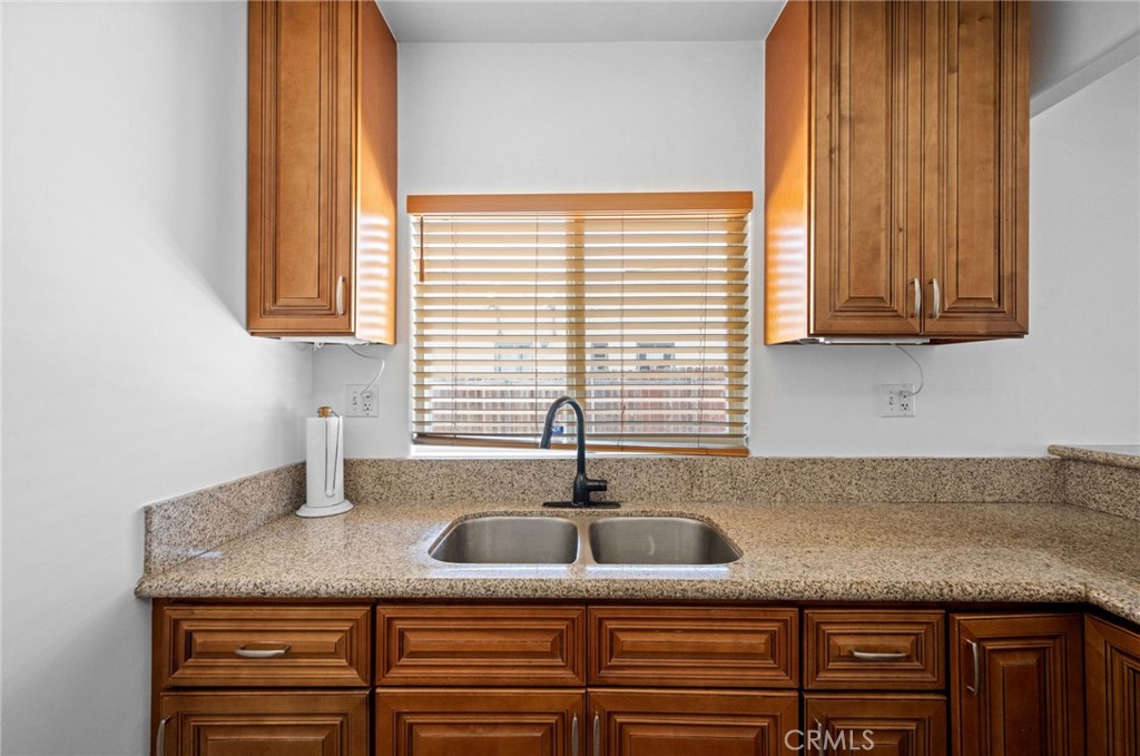 60 E Platt Street Property Photo 38