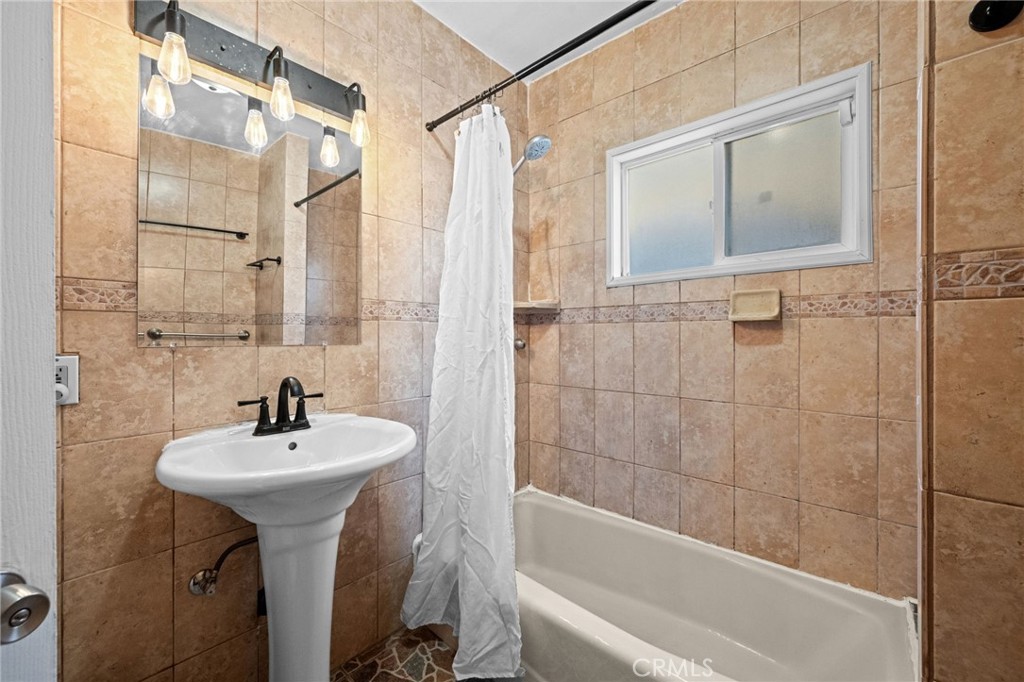 60 E Platt Street Property Photo 42