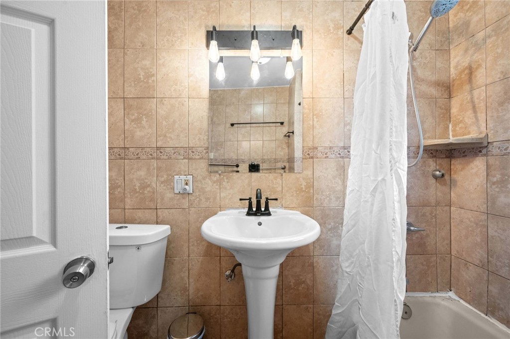 60 E Platt Street Property Photo 43