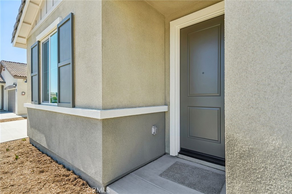 912 Lumia Circle Property Photo 5