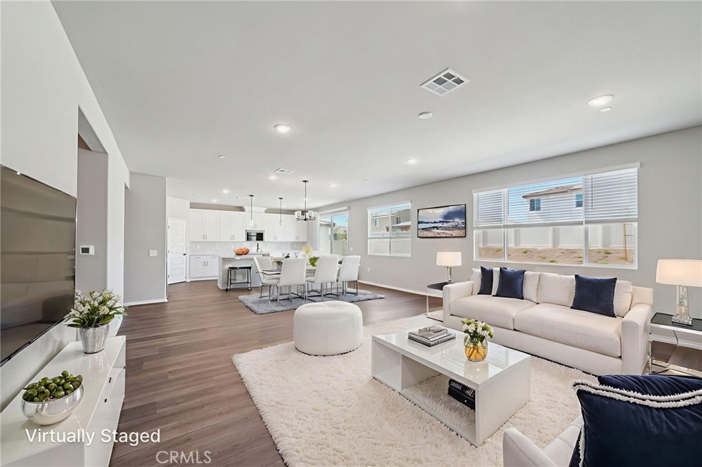 912 Lumia Circle Property Photo 7