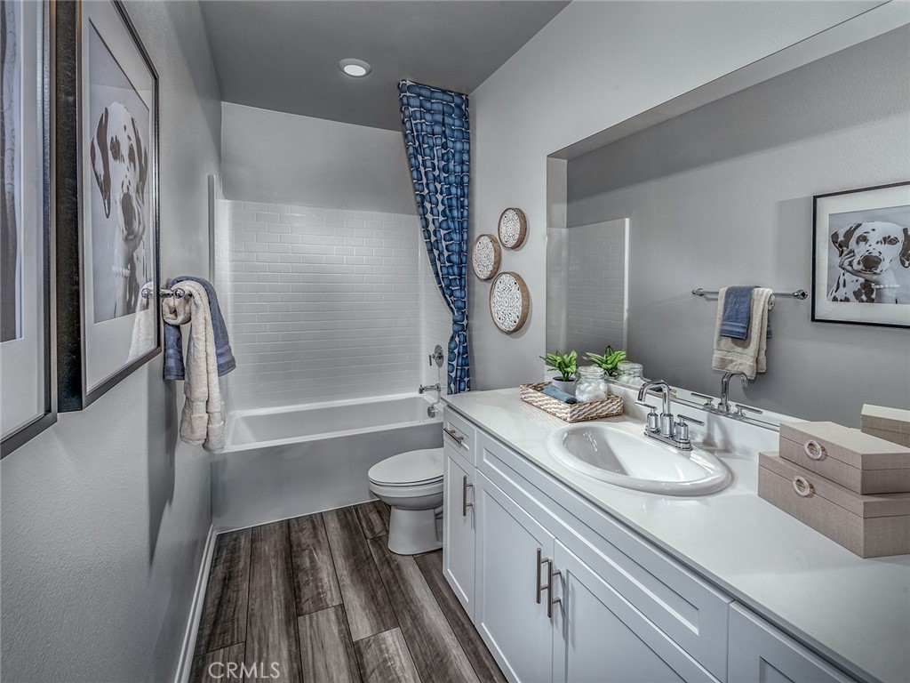 2143 Bergamot Street Property Photo 8