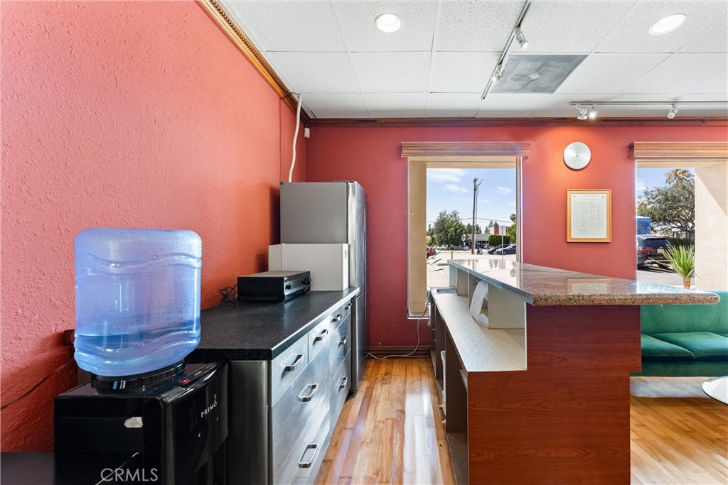 688 Baker Street 6a Property Photo 6