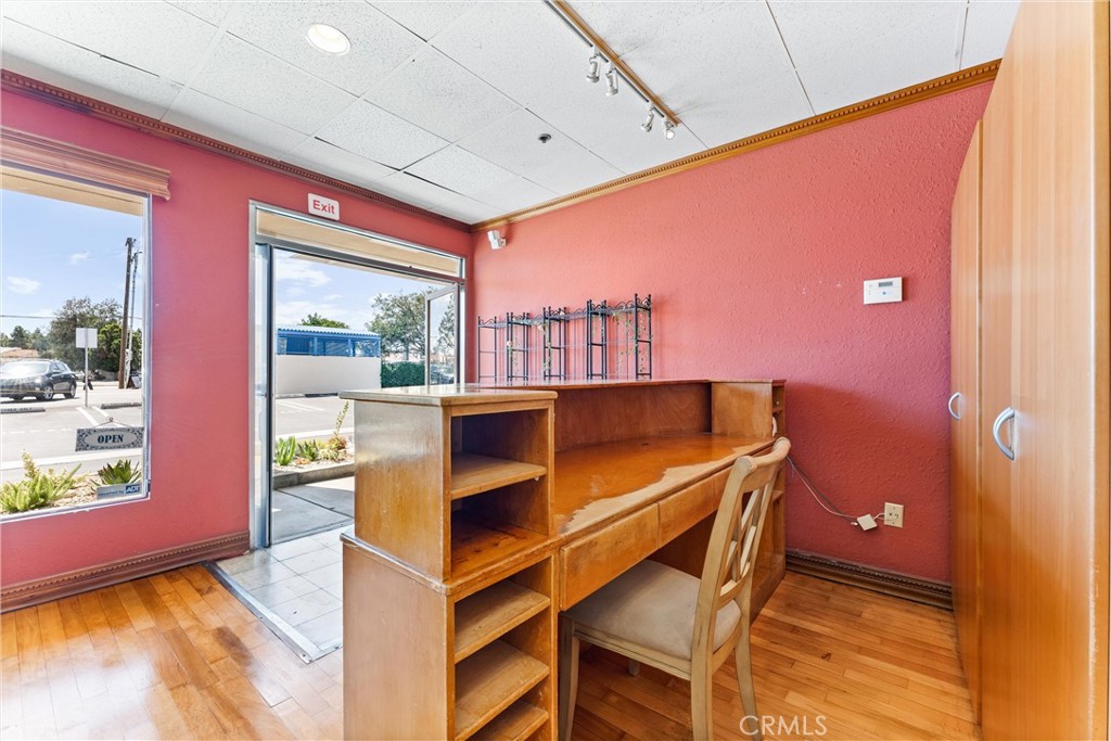 688 Baker Street 6a Property Photo 7