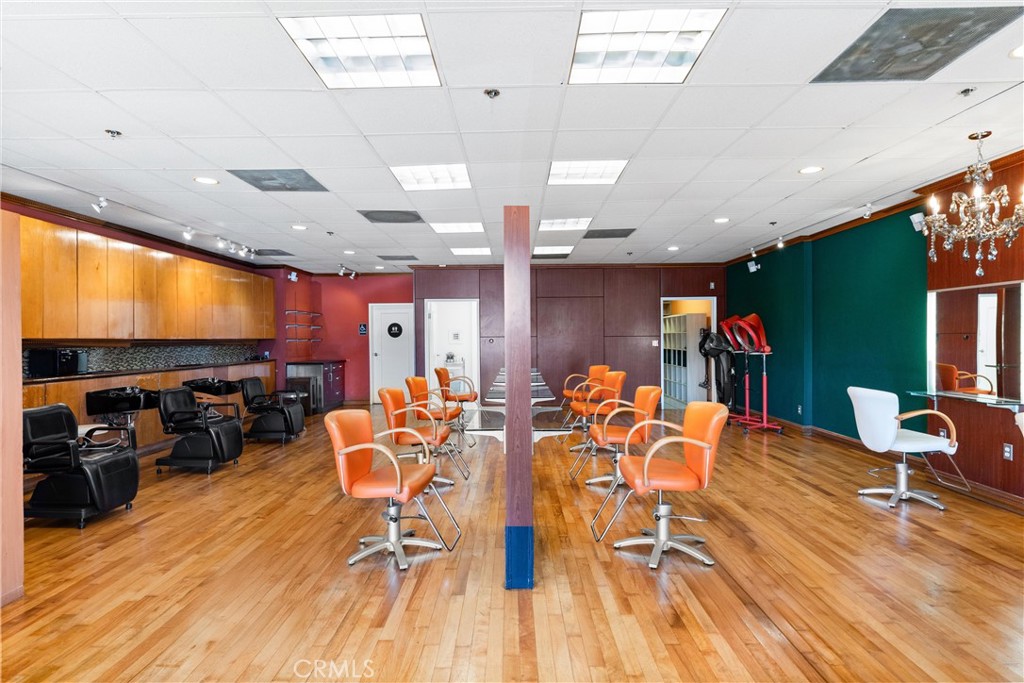 688 Baker Street 6a Property Photo 17