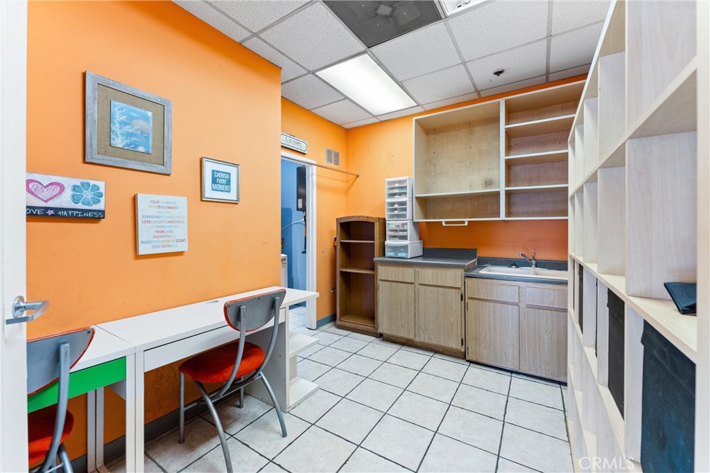 688 Baker Street 6a Property Photo 18