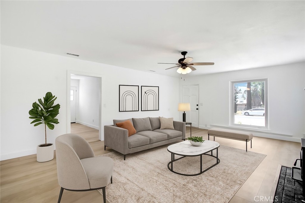 73 W Gilman Street Property Photo 3