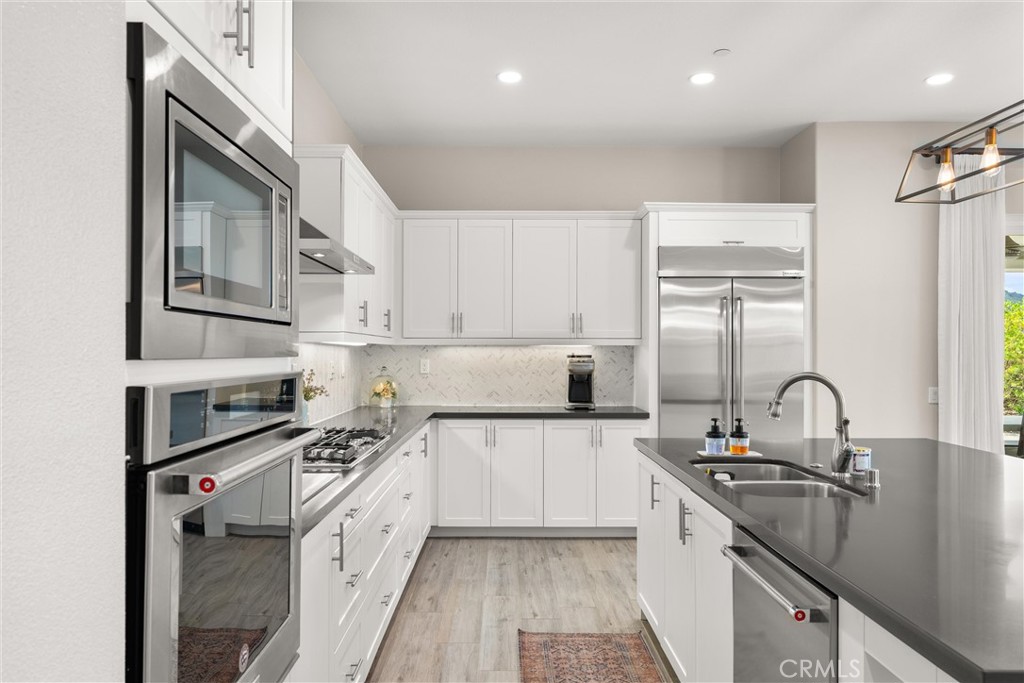 19 Tandeo Drive Property Photo 14