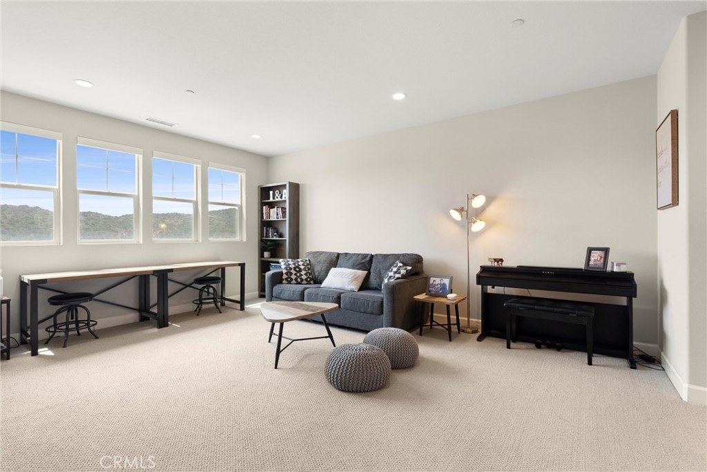 19 Tandeo Drive Property Photo 28