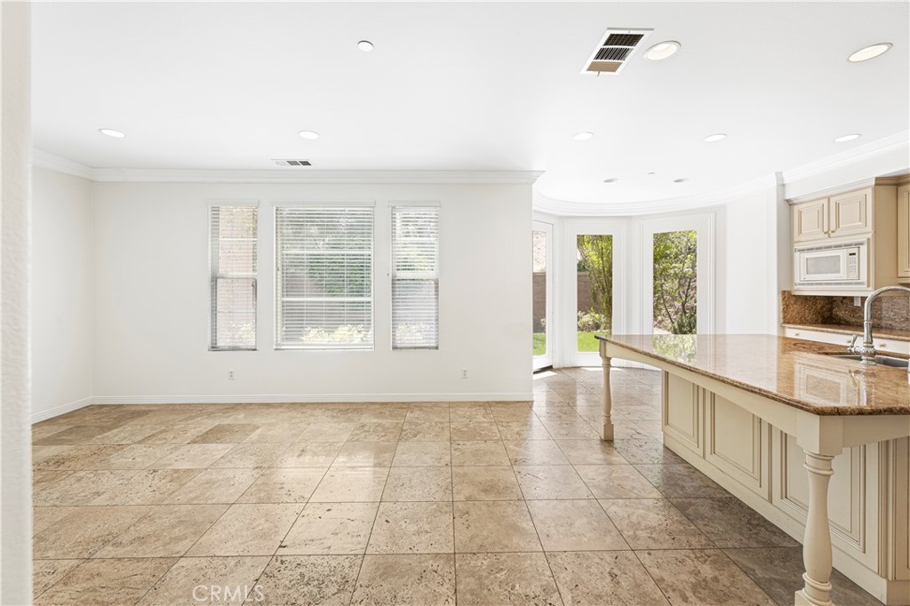 30 Arcade Property Photo 16