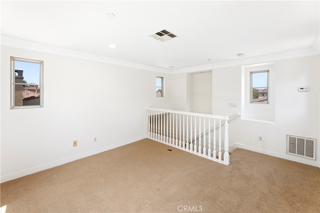 30 Arcade Property Photo 34