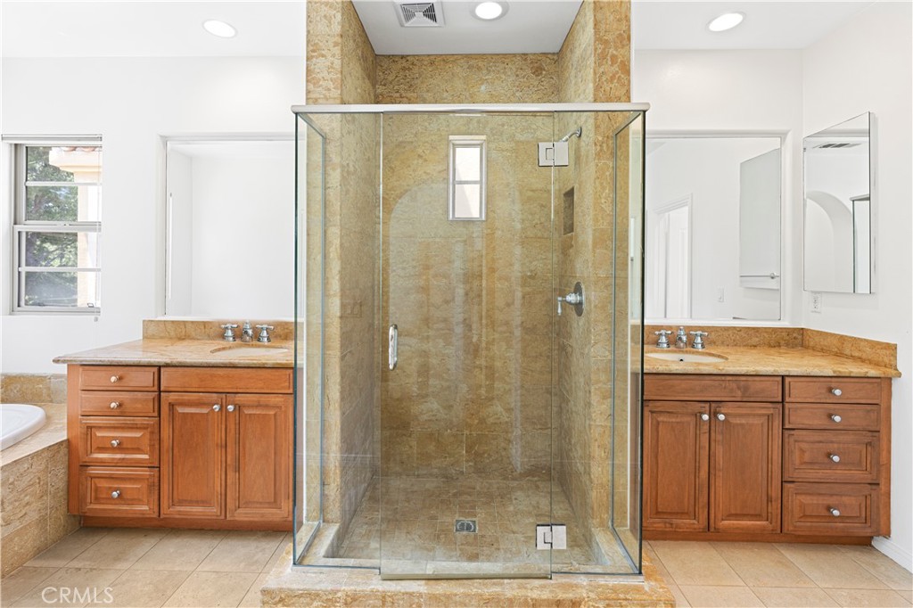 30 Arcade Property Photo 42