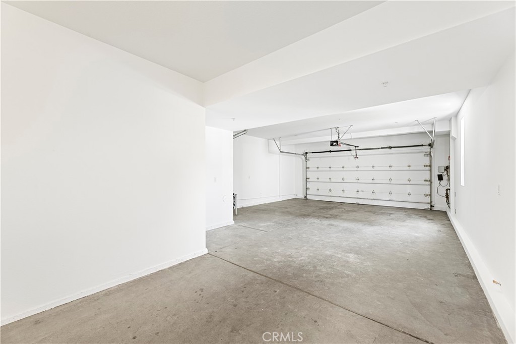 30 Arcade Property Photo 49