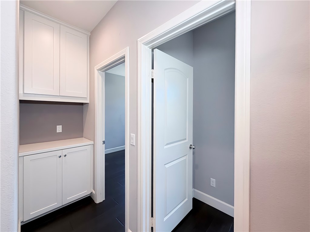 10573 Wells Drive Property Photo 16