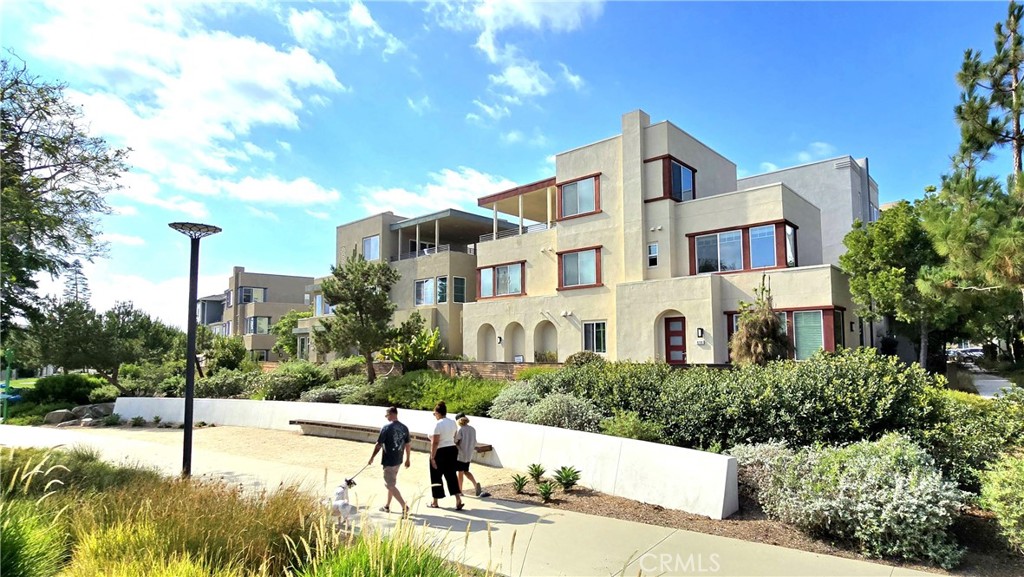 610 Cultivate Property Photo 1