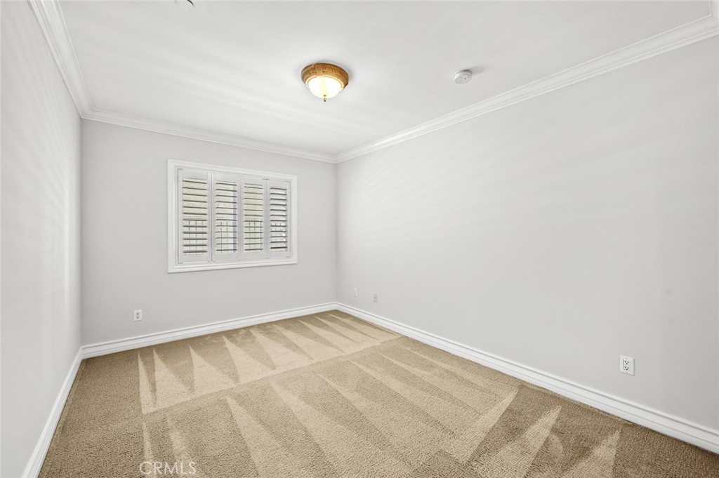 1828 Glendon Avenue 102 Property Photo 18