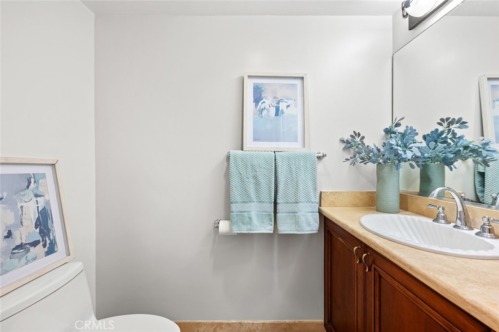 1828 Glendon Avenue 102 Property Photo 19