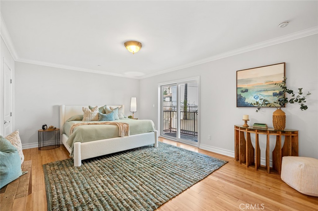 1828 Glendon Avenue 102 Property Photo 22