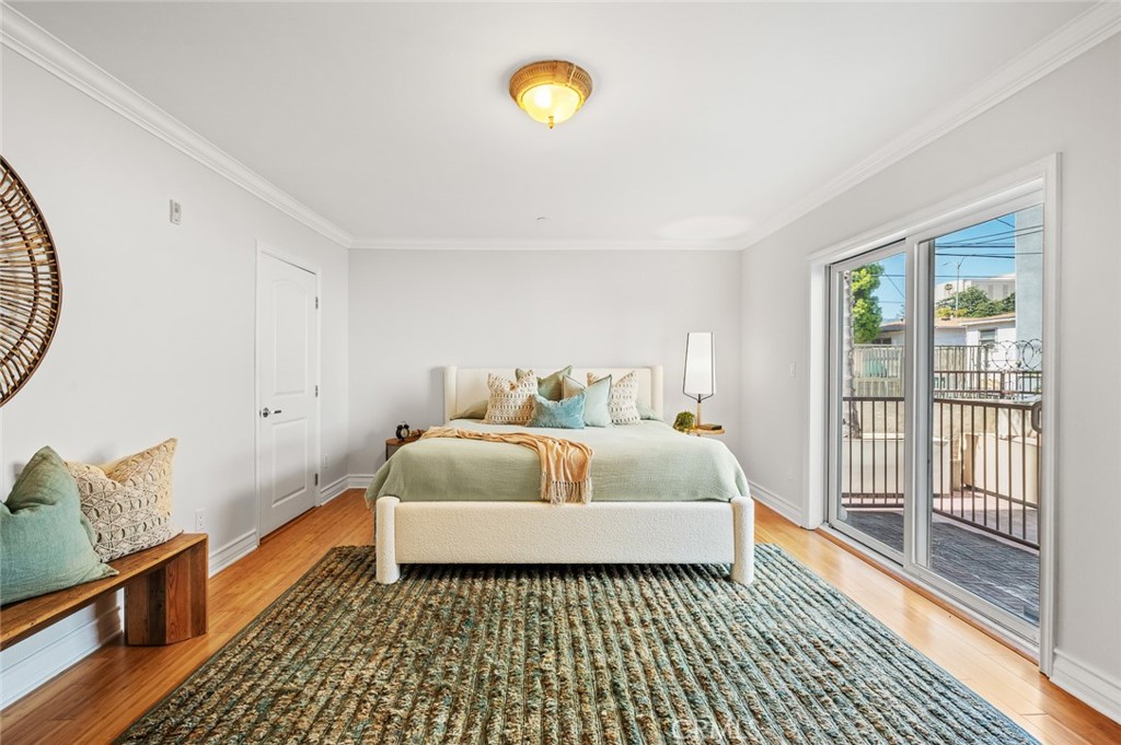 1828 Glendon Avenue 102 Property Photo 23