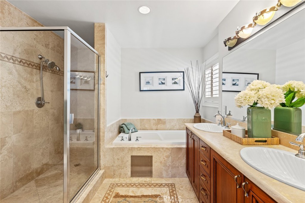 1828 Glendon Avenue 102 Property Photo 25