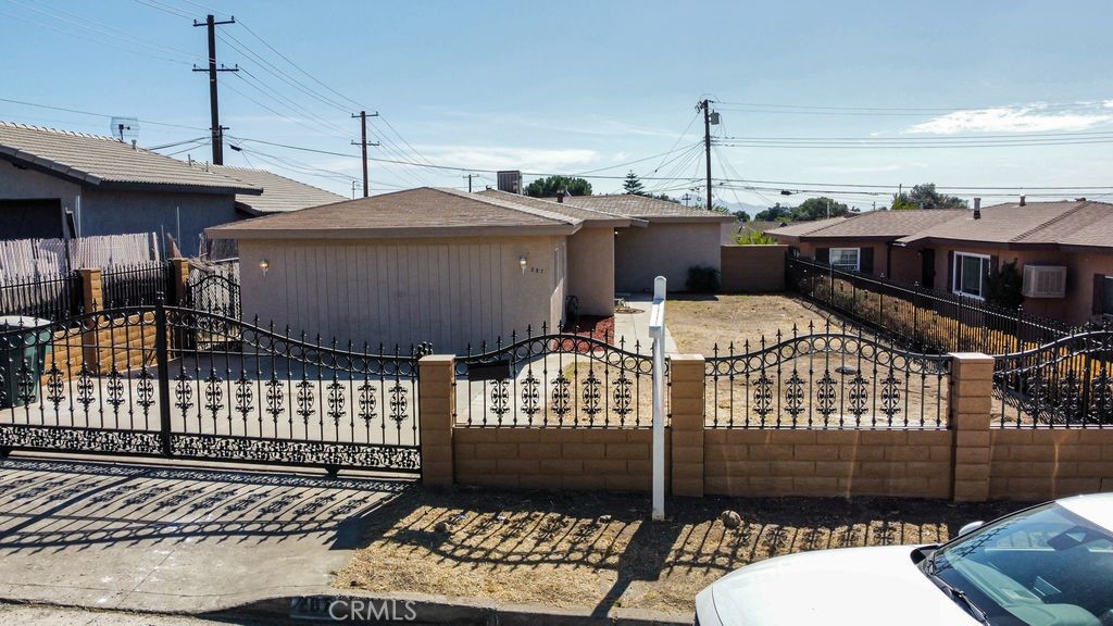 287 E 48th Street Property Photo 7
