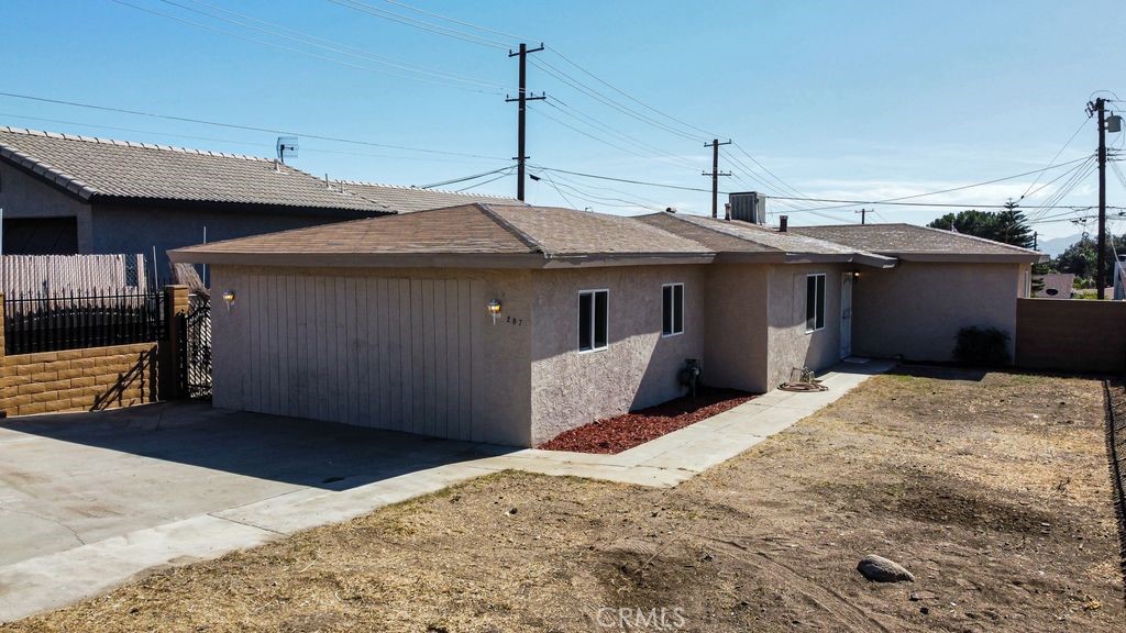287 E 48th Street Property Photo 9