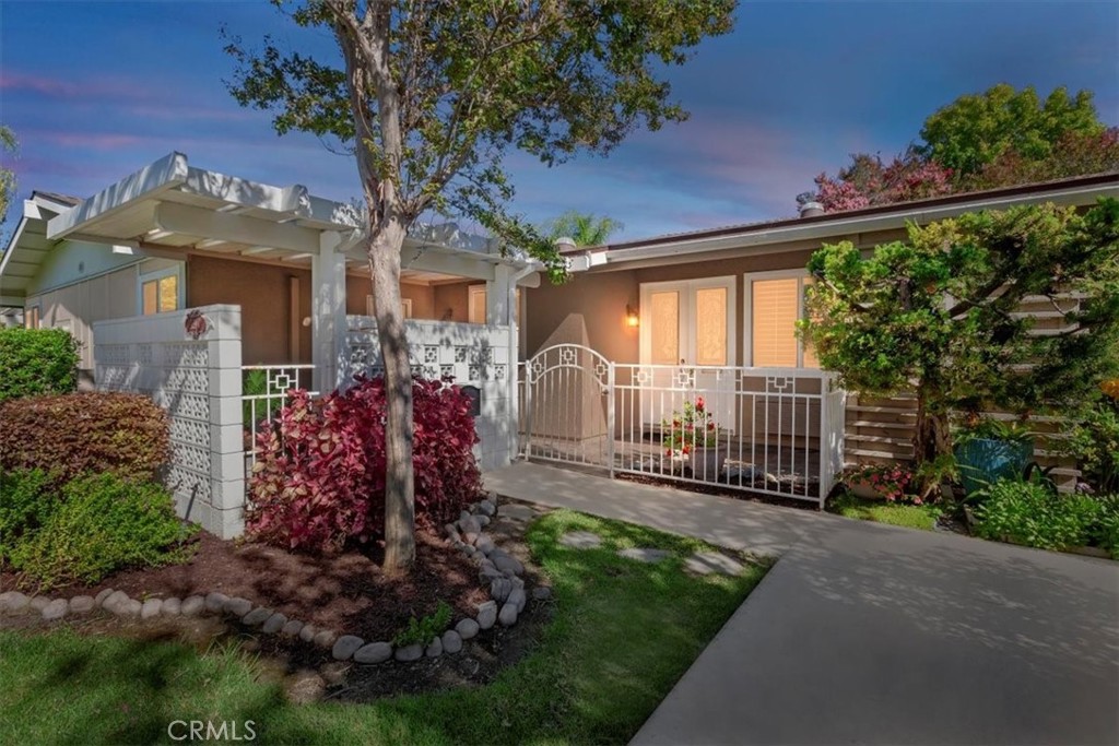 369 Avenida Castilla C Property Photo 1