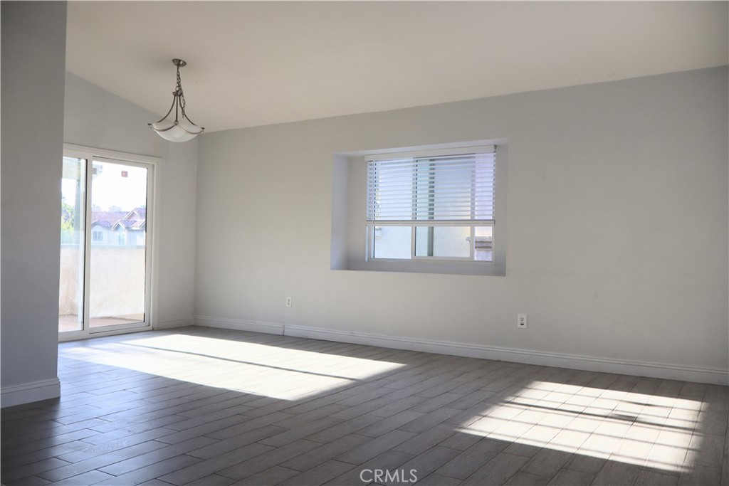 8425 Sunset Trail Place E Property Photo 5