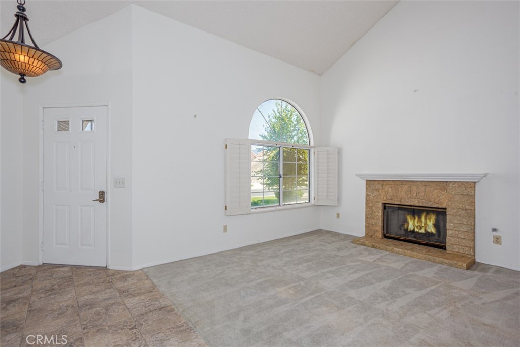 5168 W Pinehurst Drive Property Photo 3
