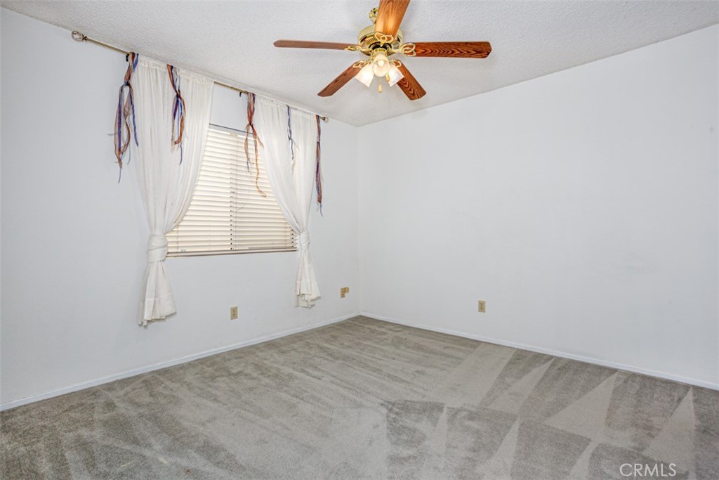 5168 W Pinehurst Drive Property Photo 10