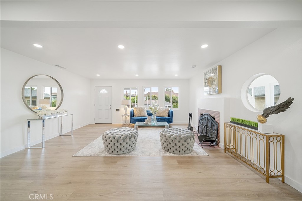 5057 Inaglen Way Property Photo 3