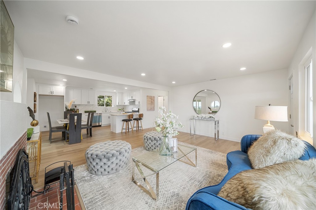 5057 Inaglen Way Property Photo 4