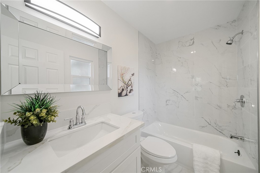 5057 Inaglen Way Property Photo 12