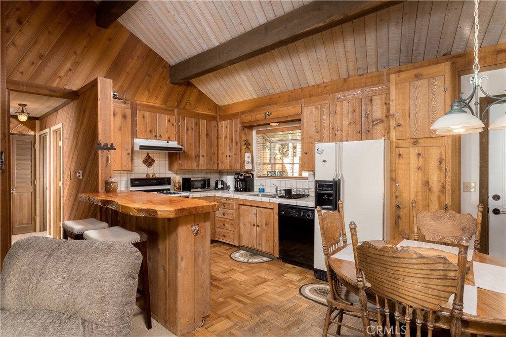 43014 Moonridge Road Property Photo 15