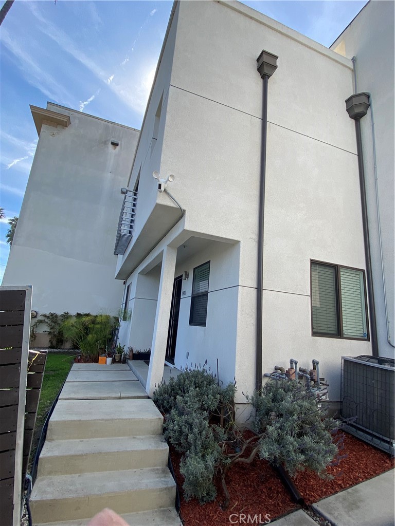 1431 Beacon Property Photo 2