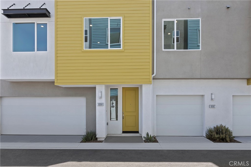 1661 W Broadway Lane Property Photo 1