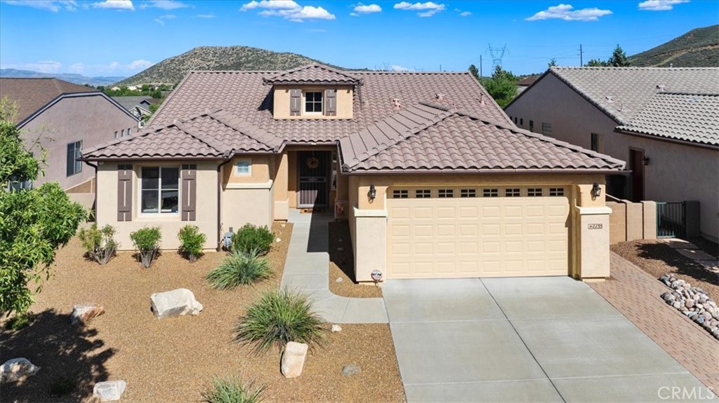 1135 N Tin Whip Trail Property Photo 1