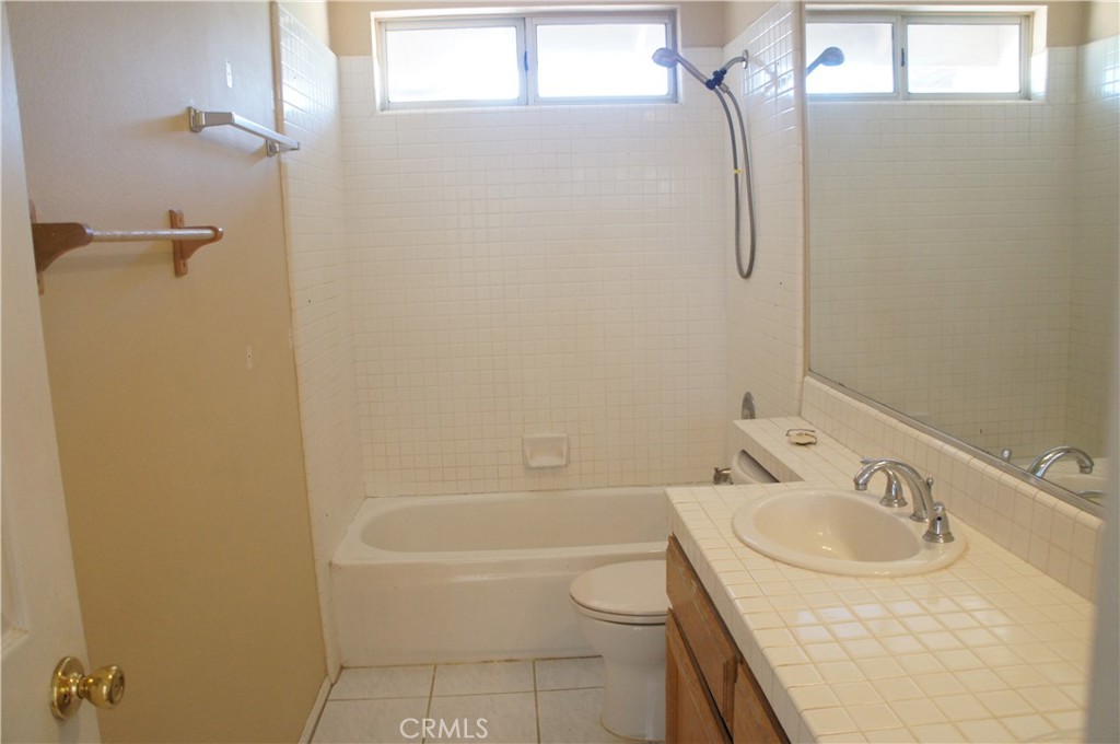 2230 Bloomfield Lane Property Photo 9