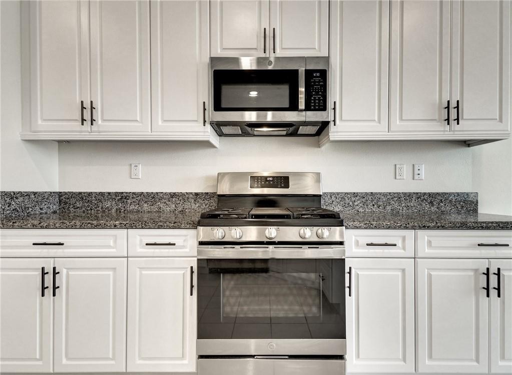 43885 Arancia Way Property Photo 4