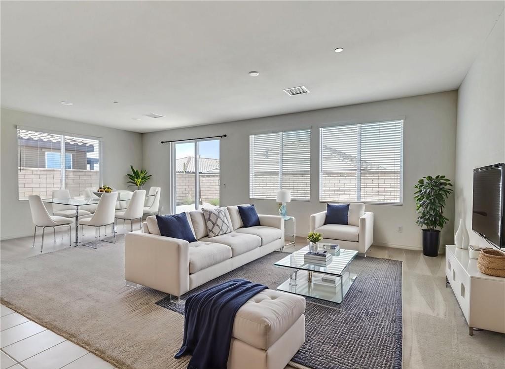 43885 Arancia Way Property Photo 5