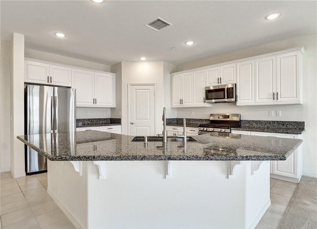 43885 Arancia Way Property Photo 6