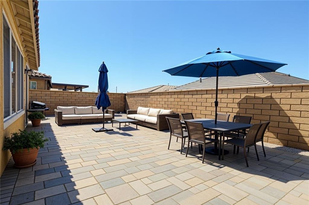 43885 Arancia Way Property Photo 12